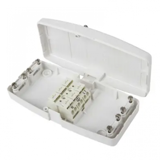 32A 3 TERMINAL MAINTENANCE FREE JUNCTION BOX (HAGER)