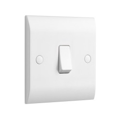 Saxby Curved Edge 10AX 1 Gang Intermediate Switch