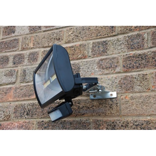 SMILEY FLOODLIGHT BRACKET (ZINC PLATED)