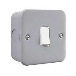 Saxby Metal Clad 10AX 1 Gang 2-Way Switch