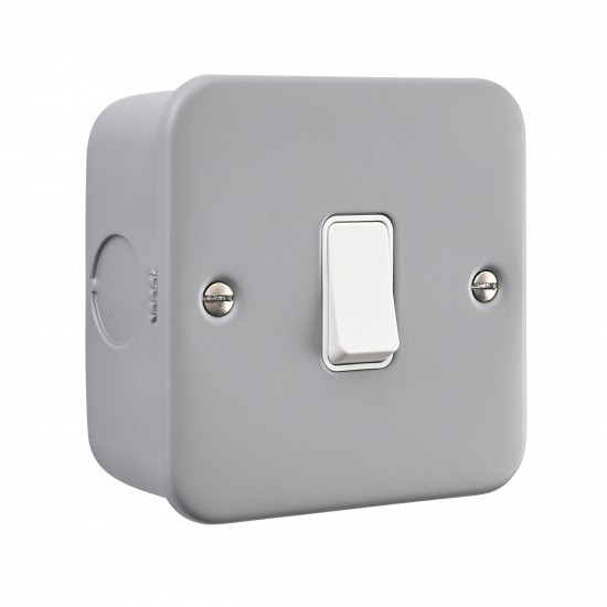 Saxby Metal Clad 10AX 1 Gang 2-Way Switch