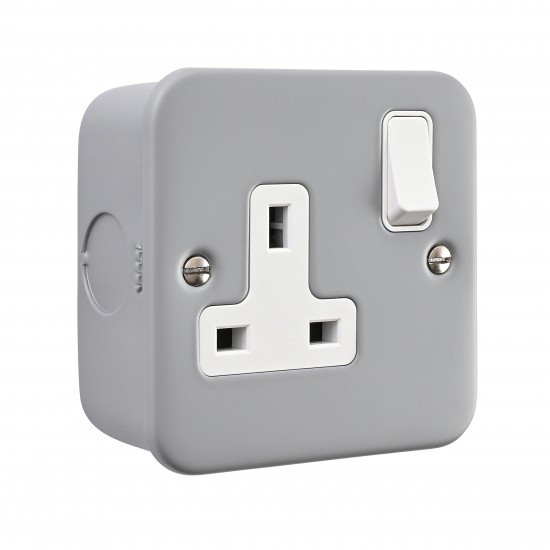 Saxby Metal Clad 13A 1 Gang Double Pole Switched Socket